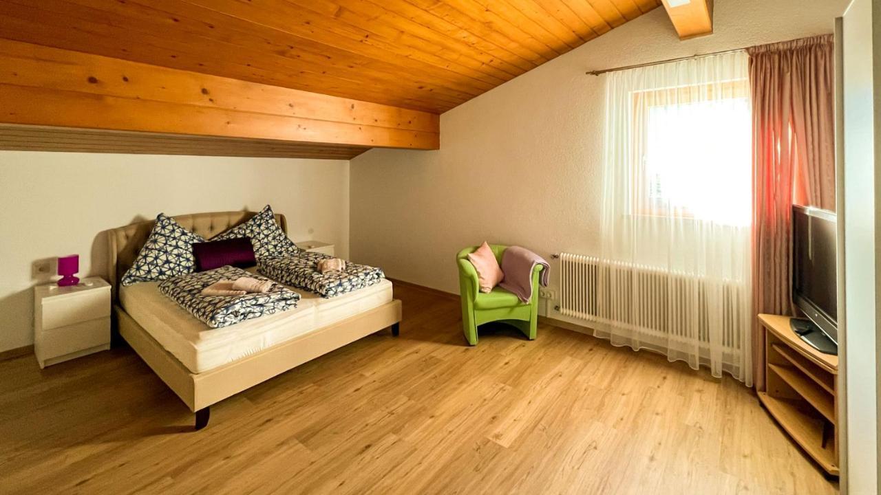 Waldchalet Steinbock Sankt Anton im Montafon Buitenkant foto
